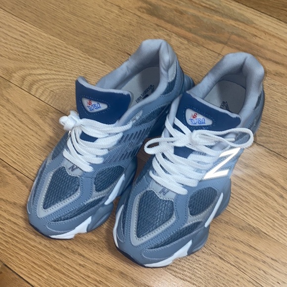 New Balance women size 8.5 man size 7 - Picture 1 of 4